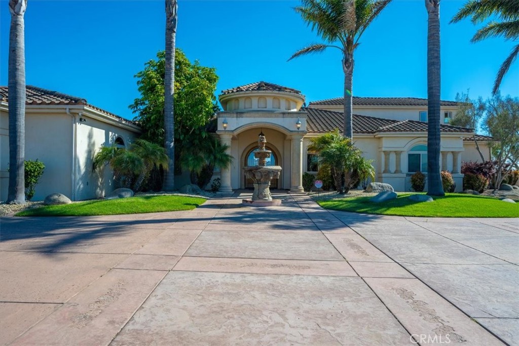 1685 Scenic View Way