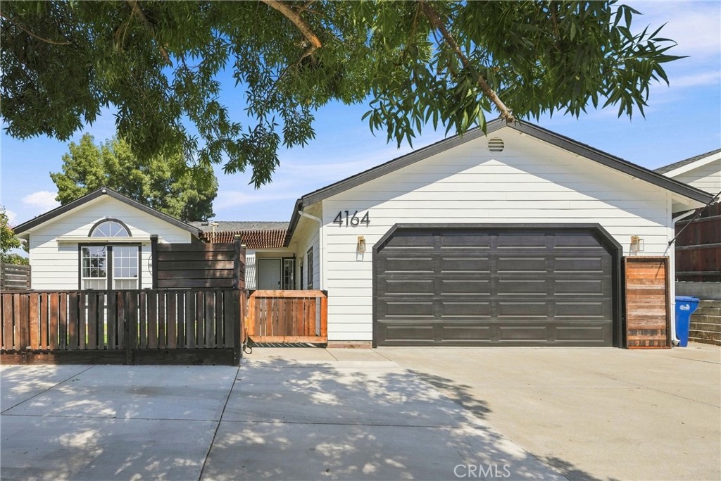 4164 Hackney