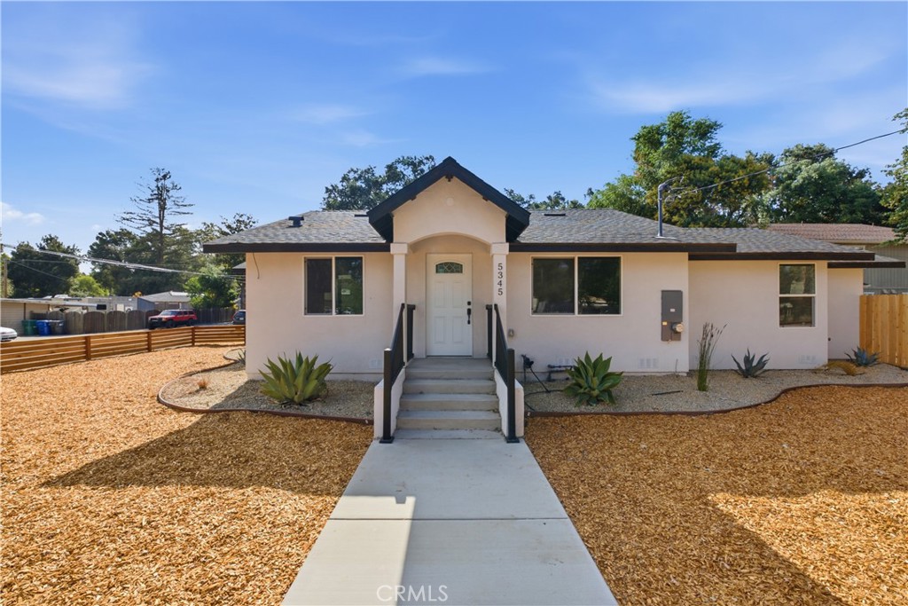 5345 Capistrano