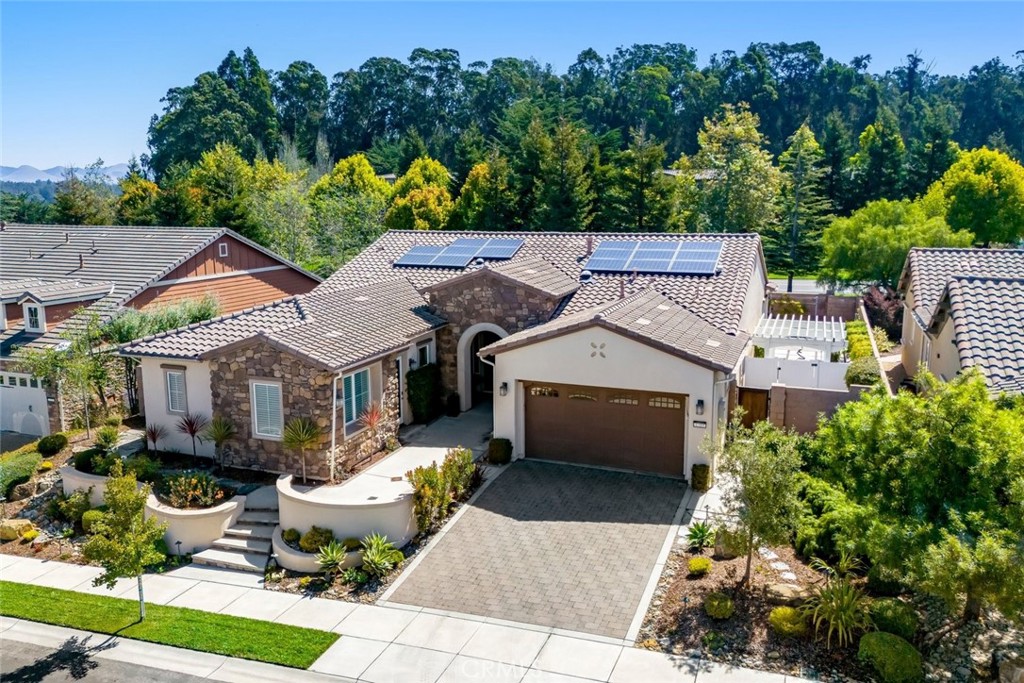 1709 Louise Lane