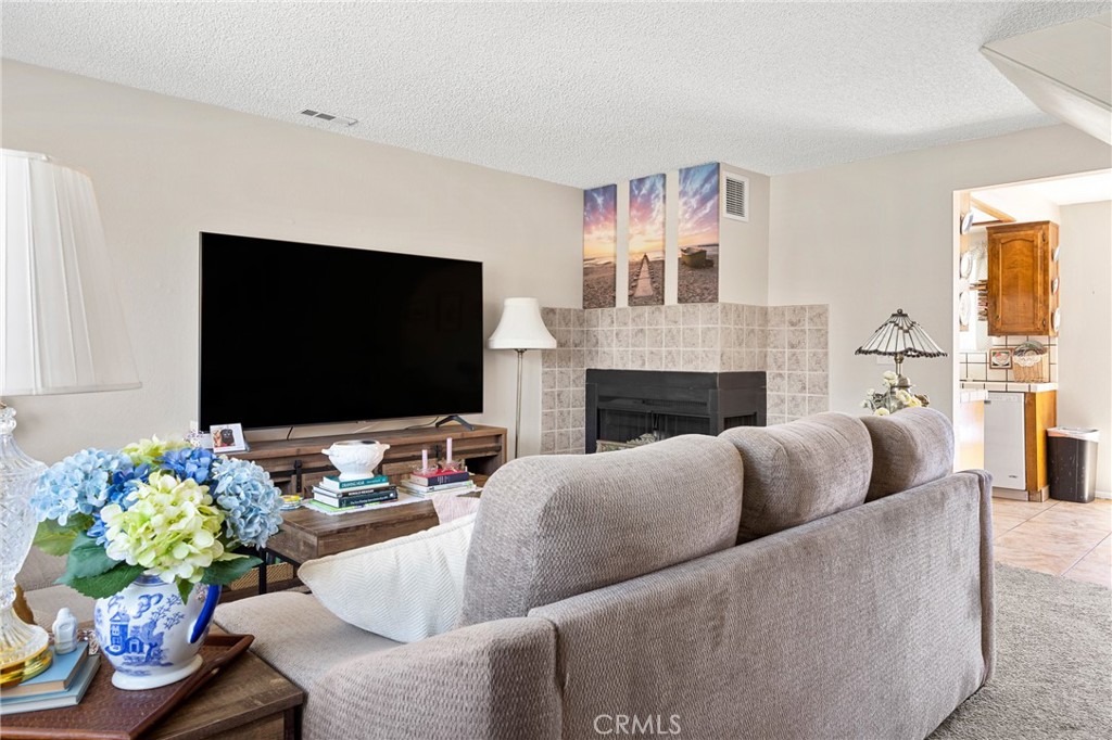 1095 Grieb Drive