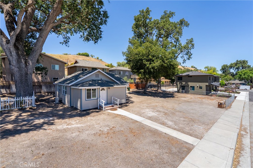 2925 Oak