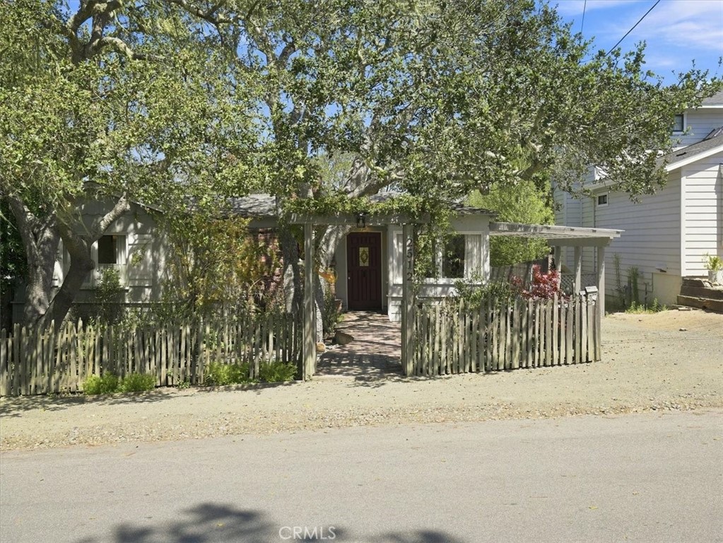 2512 Pineridge